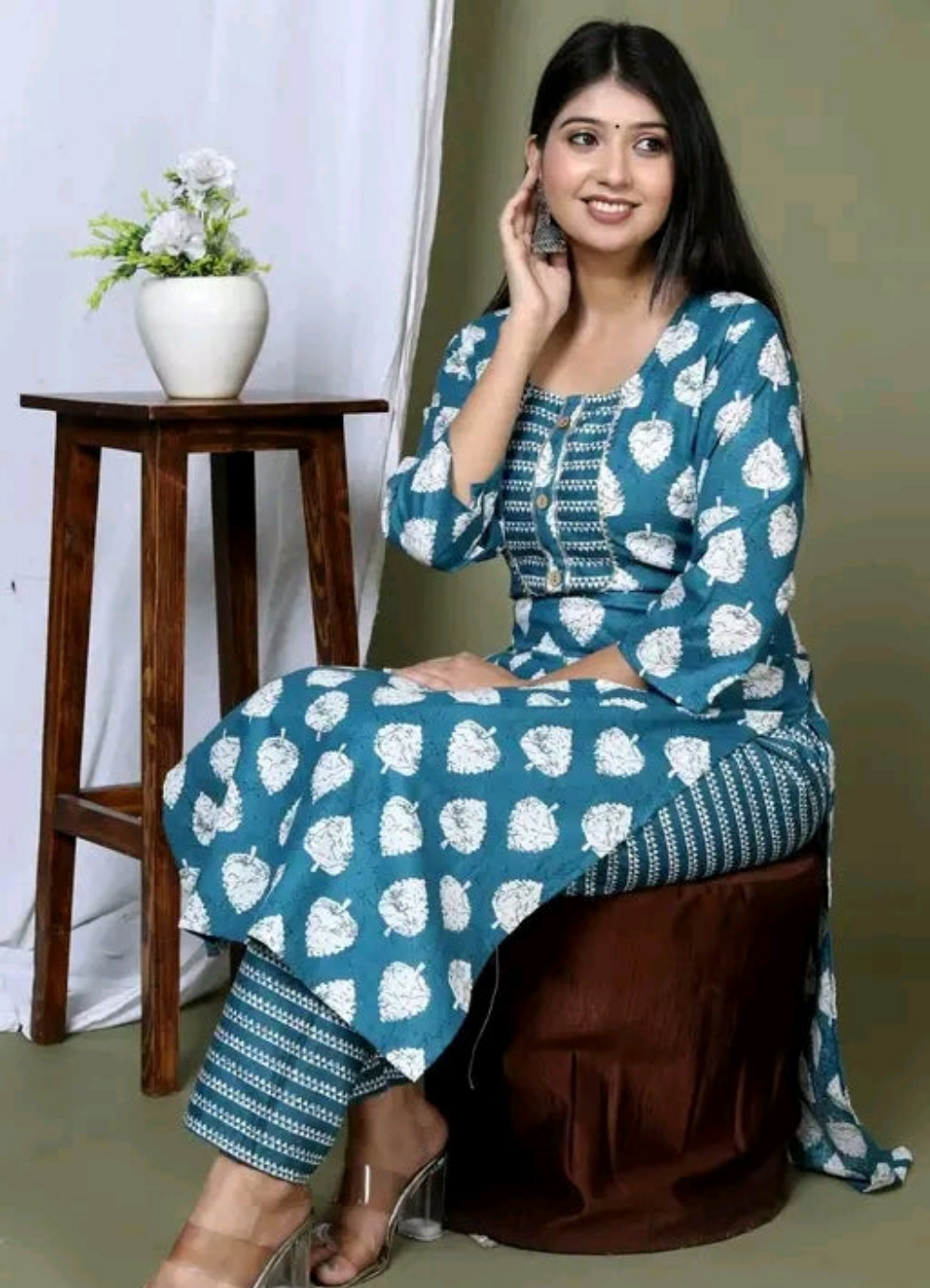 Elegant Colorblock Cotton Kurta with Pant