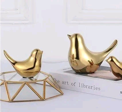 Ceramic Sparrow Fantasy Sculpture For Home Decore(Set Of Two) (Golden), 38 Centimeters